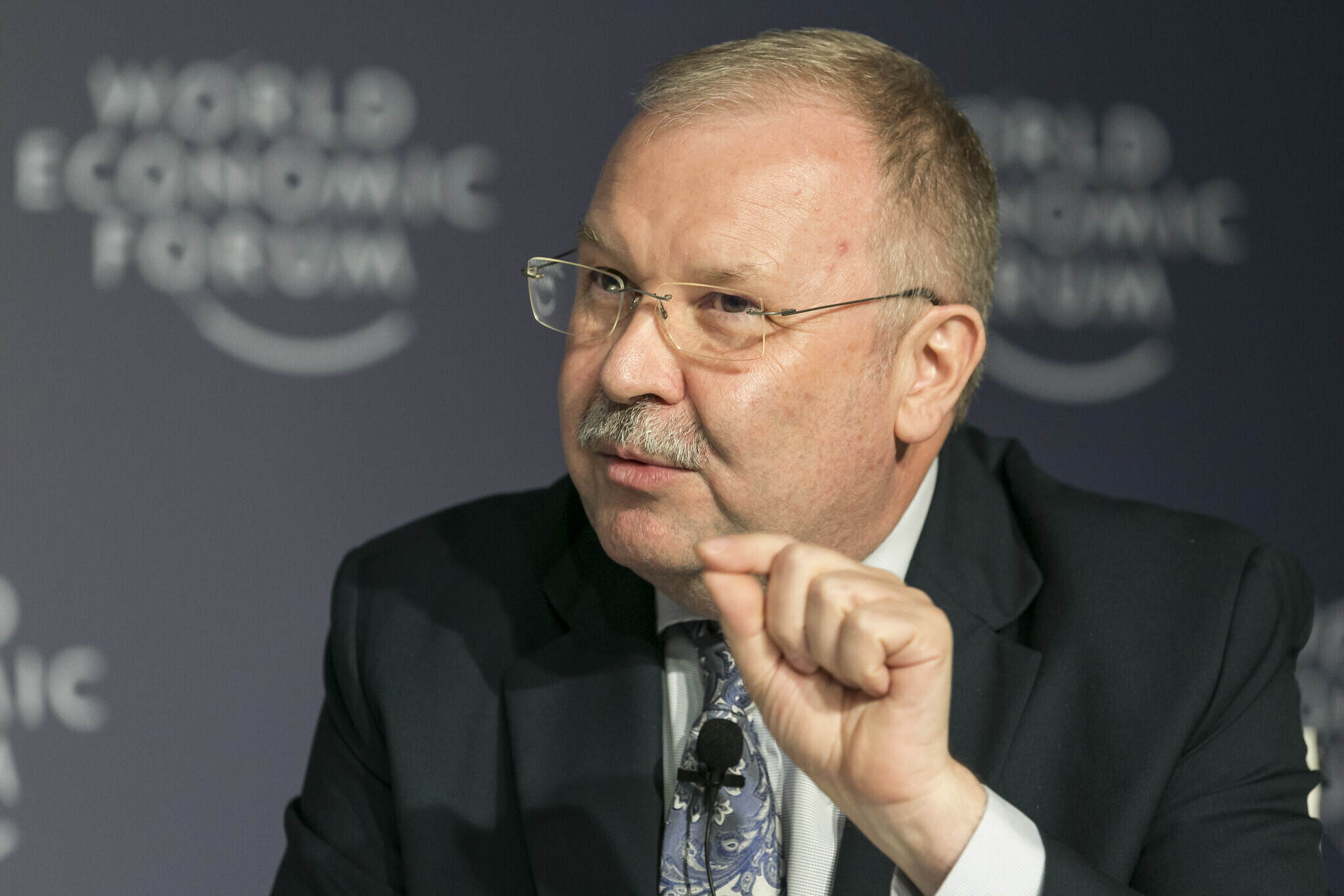 Alois Zwinggi making a point: Public-private partnerships can help diffuse more emerging technologies